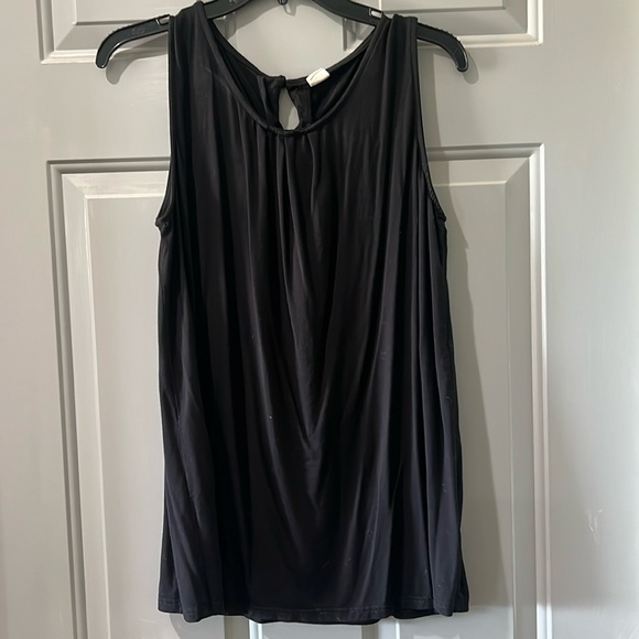 Black tank top with key hole back - Picture 1 of 2